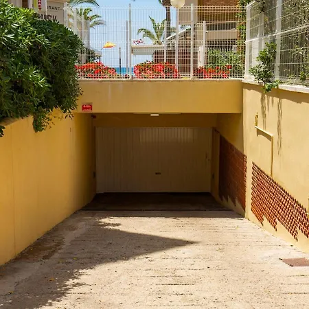 Glam Planet Costa Dorada Only Families Apartment